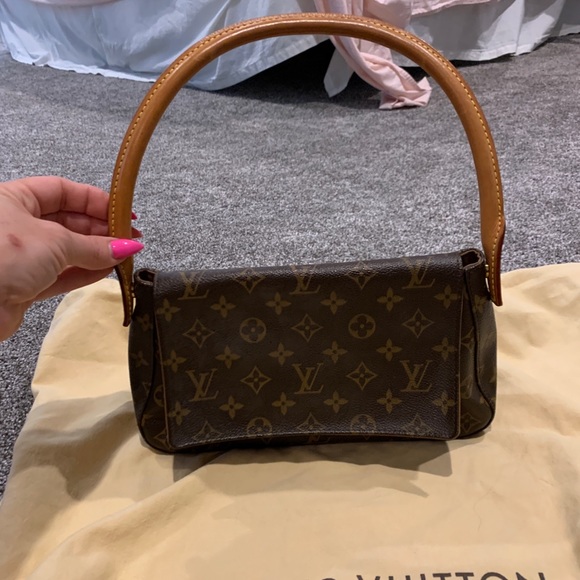 louis vuitton bag - Picture 2 of 9